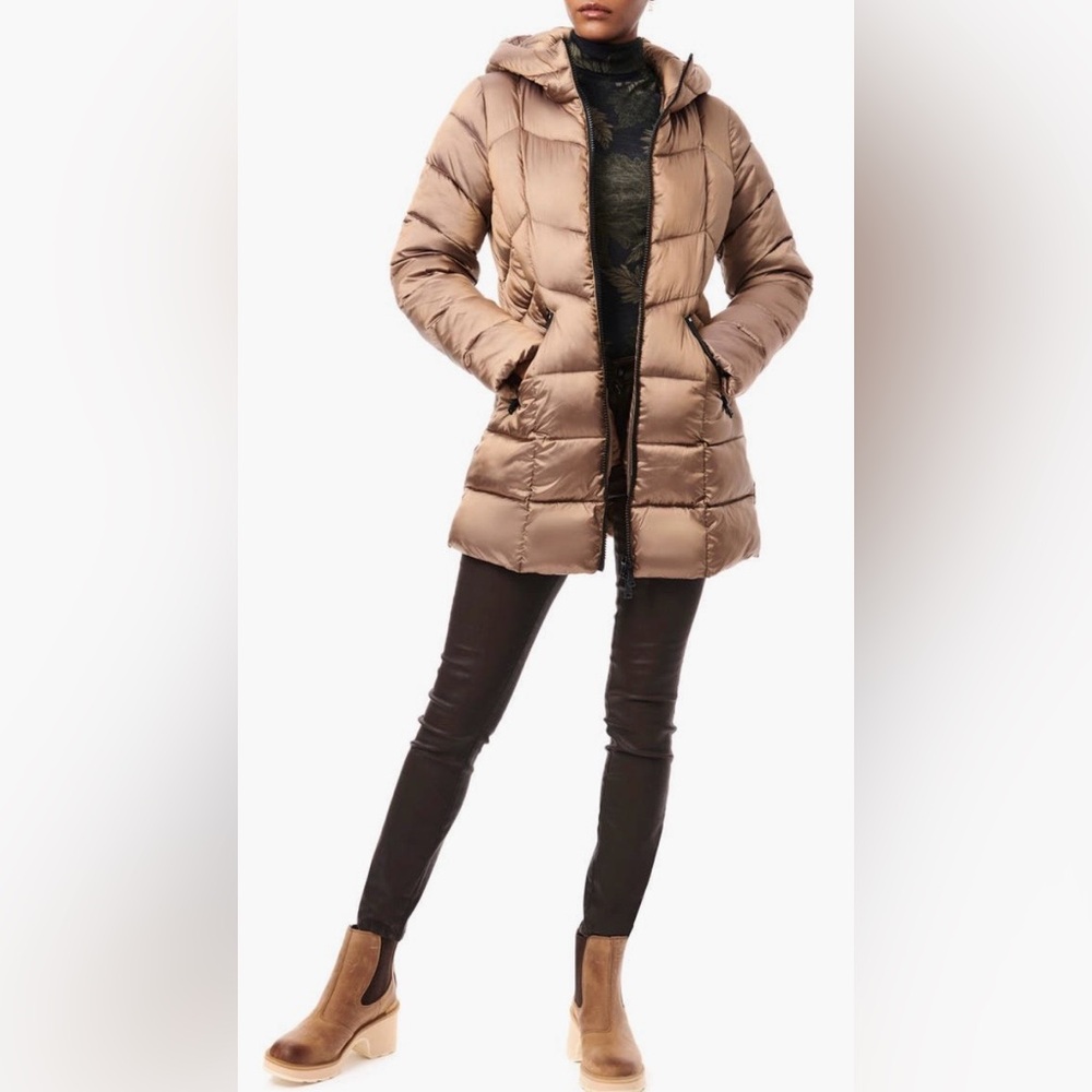 ❄️ NWT ❄️ Bernardo Metallica Hooded Walker Coat, Size M, Gold